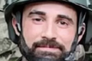 Chi era Luca Cecca, il soldato italiano morto in Ucraina. Disperso dal 2024, combatteva da volontario Chi era Luca Cecca, il soldato italiano morto in Ucraina. Disperso dal 2024, combatteva da volontario