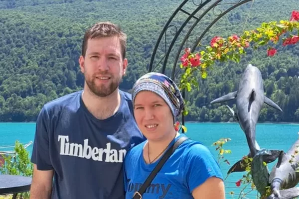 Veronica e la guerra contro il tumore al cervello, chemio e radio non bastano più: “Raccolta fondi per le cure sperimentali, non ci arrendiamo” Veronica e la guerra contro il tumore al cervello, chemio e radio non bastano più: “Raccolta fondi per le cure sperimentali, non ci arrendiamo”