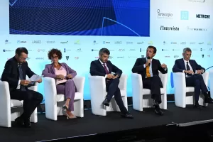 Mobilità, infrastrutture e fisco. I freni della transizione