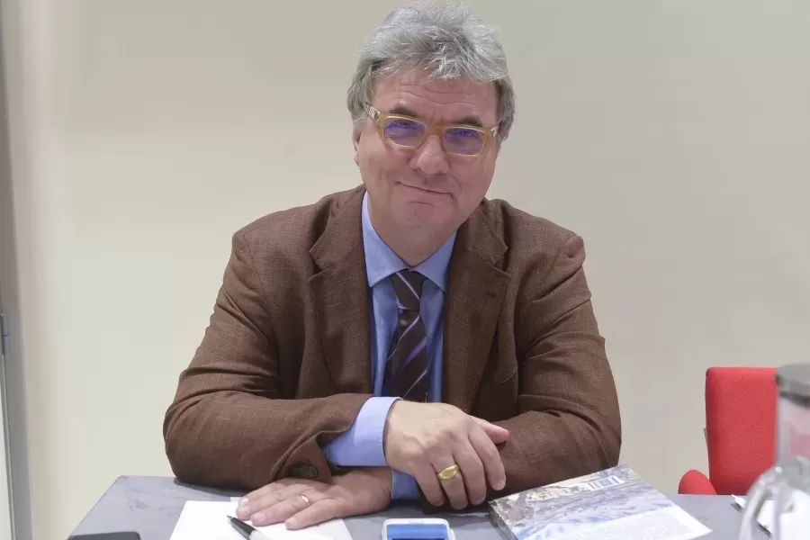 Politi frena sull’articolo 5 Nato: “Provocazioni ibride da Mosca ma droni che sconfinano in Polonia non possono essere paragonati alle Torri Gemelle…”