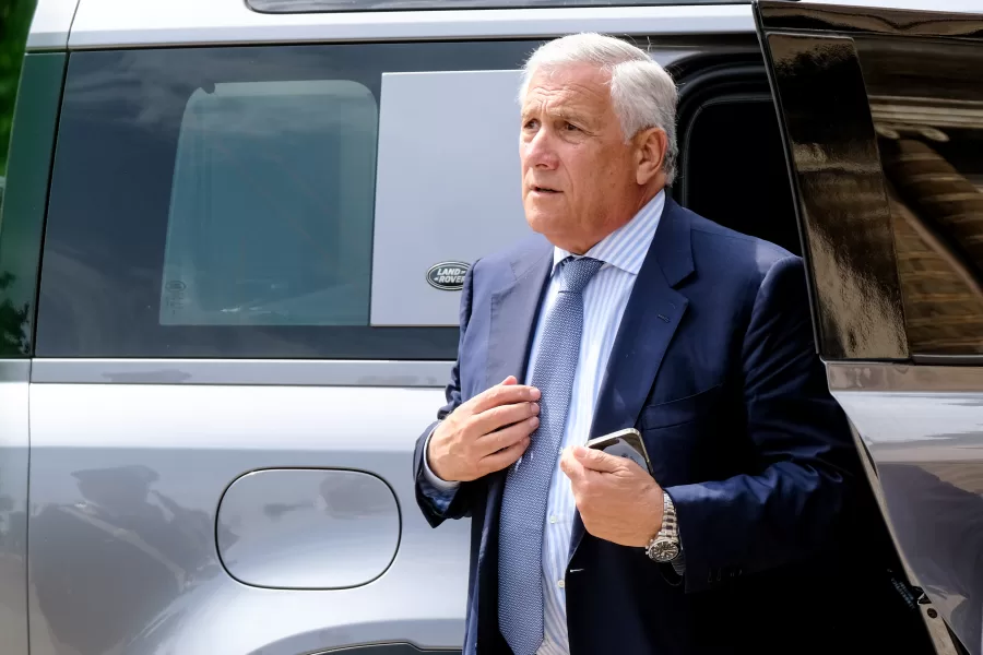 I piani di Tajani tra Venezuela, Iran e Crans-Montana: piena assistenza giudiziaria ai familiari delle vittime