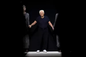 Giorgio Armani, a chi andrà l’eredità. L’apertura del testamento, i tre nipoti, la sorella e Leo Dell’Orco
