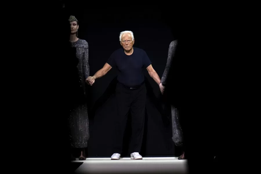 Giorgio Armani, a chi andrà l’eredità. L’apertura del testamento, i tre nipoti, la sorella e Leo Dell’Orco