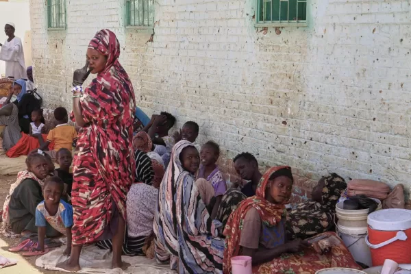 FILE – Sudanese displaced families take shelter in a school after being evacuated by the Sudanese army from areas once controlled by the paramilitary Rapid Support Forces in Omdurman, Sudan, March 23, 2025. (AP Photo, File) 


Associated Press / LaPresse
Only italy and Spain