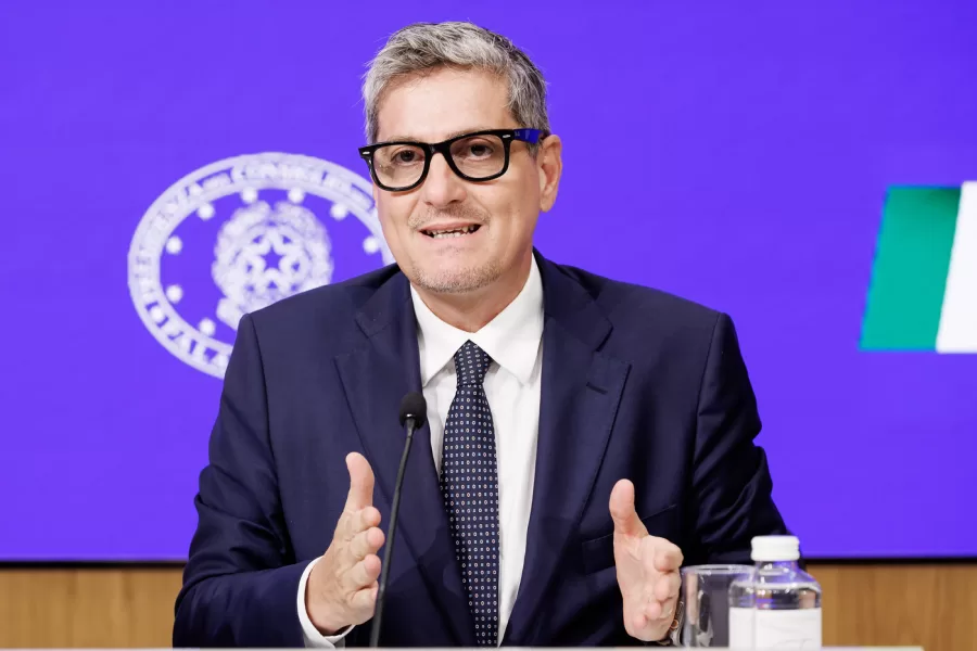 Il sottosegretario allEditoria Alberto Barachini a Palazzo Chigi durante la conferenza stampa al termine del Consiglio dei ministri, Roma, Martedì 22 Luglio 2025 (Foto Roberto Monaldo / LaPresse) 

Undersecretary for Publishing Alberto Barachini at Palazzo Chigi during the press conference at the end of the Council of Ministers, Rome, Tuesday, July 22, 2025 (Photo by Roberto Monaldo / LaPresse)