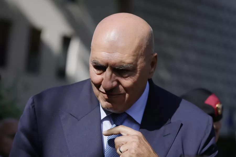 Il Ministro della Difesa Guido Crosetto partecipa Anniversario della difesa di Roma dallÕoccupazione Nazista a Porta San Paolo Ñ RomaÑItalia ÑLuned 08 Settembre 2025 – Cronaca – (foto di Cecilia Fabiano/ LaPresse) 

The Defebnse Ministry Guido Crosetto partecipates at the Anniversary of the defense of Rome from the Nazi occupation of Porta San Paolo Ñ RomeÑItaly Ñ Monday  September 08, 2025 – News – (photo by Cecilia Fabiano/LaPresse)