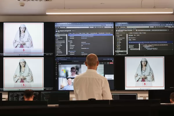 Albanian experts work at the National Agency for Information Society as an artificial intelligence “minister” Diella, whose name means “Sun” in Albanian, is seen on the screens in Tirana, Albania, Friday, Sept. 12, 2025. (AP Photo/Vlasov Sulaj) 


Associated Press / LaPresse
Only italy and spain