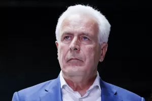 Firenze, Carrai fuori dal Meyer perché chi rappresenta Israele “disturba”. Quel sentimento comune dietro la scelta di Giani