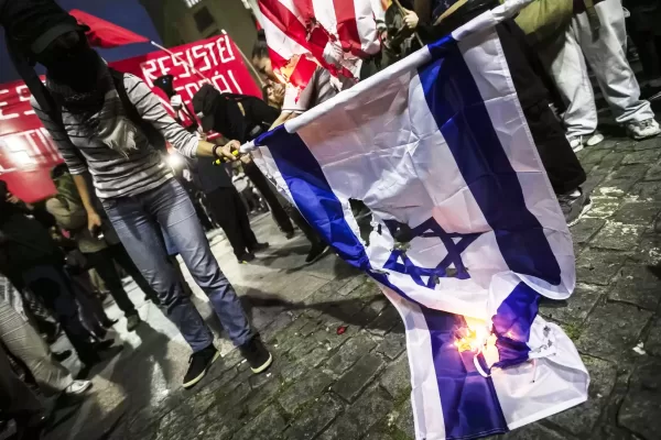 Giornalista allontanato perché ebreo: anche il fascismo cominciò così