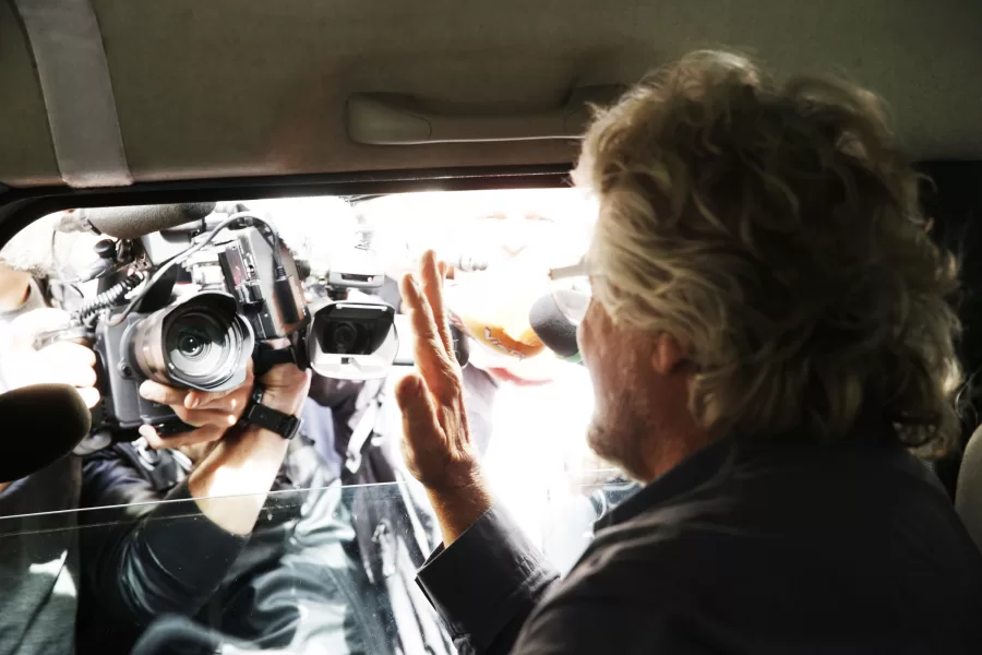 Foto Cecilia Fabiano/LaPresse 26-10-2022 Roma, Italia – Politica  – Riunione dei 5 Stelle alla biblioteca del Senato  – Nella Foto :  Uscita di Beppe Grillo 
October 26 , 2022 Rome, Italy – Politics – Chamber  – Reunion of the 5 stars Movement at the Senate Library   – In the photo:  Beppe Grillo