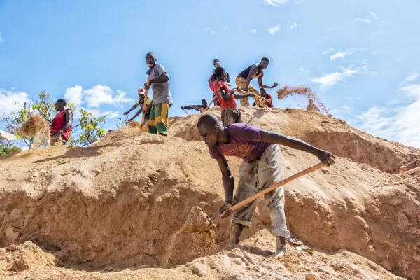 Il debito del Terzo Mondo: gli stati Africani spendono 75 miliardi ogni anno. Quel grido nel deserto