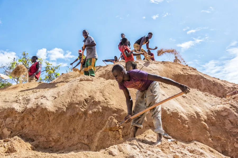 Il debito del Terzo Mondo: gli stati Africani spendono 75 miliardi ogni anno. Quel grido nel deserto