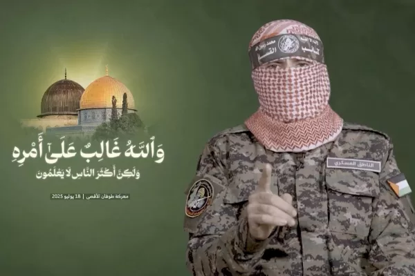 Hamas perde Abu Obaida, chi era il suo megafono storico: l’aura di invincibilità, il soprannome “Stallone” e la fine nascosto tra i civili