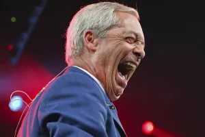 Farage, la scalata a Downing Street è a portata di mano. Immigrazione, identità e riscatto: perché Reform può conquistare gli inglesi Farage, la scalata a Downing Street è a portata di mano. Immigrazione, identità e riscatto: perché Reform può conquistare gli inglesi