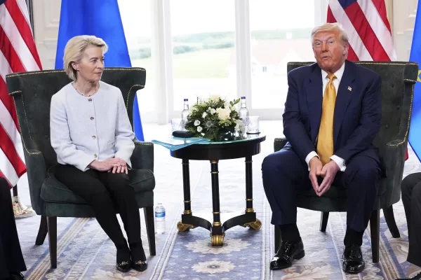 Trump annuncia nuovi dazi sui farmaci. Calma a Bruxelles: “Vale l’accordo del 27 luglio”