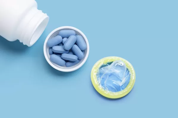 Hiv, che cos’è il PrEP: il medicinale che previene la trasmissione virus anche nel caso di sesso non protetto