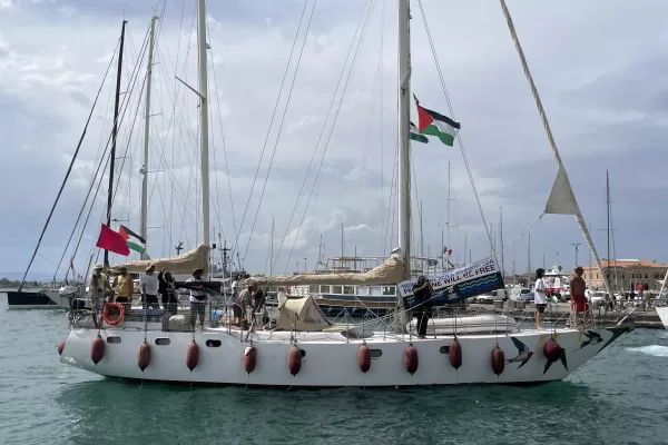 La flotta italiana della Global Sumud Flotilla parte dal porto di Siracusa, Italia – 11 settembre 2025 Cronaca (foto Sebastiano Diamante/Lapresse)
The Italian fleet of the Global Sumud Flotilla departs from the port of Syracuse, South Italy – September 11, 2025 News (photo by Sebastiano Diamante/Lapresse)