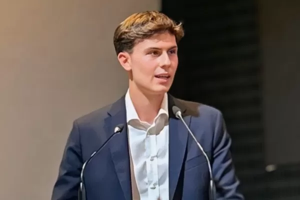 Forza Italia Giovani aggredita dai pro-Pal, Ninzoli: “Presi di mira per una spilletta. C’è un cortocircuito tra politica e strada” Forza Italia Giovani aggredita dai pro-Pal, Ninzoli: “Presi di mira per una spilletta. C’è un cortocircuito tra politica e strada”