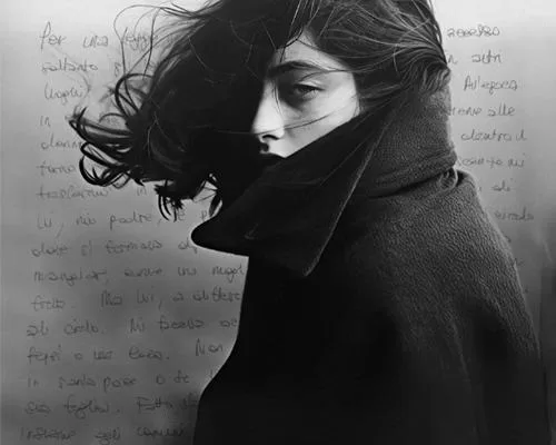 Un uomo fatto a pezzi dalle toghe, una donna che (forse) lo ama: con Ingrata, De Simone intreccia cronaca e finzione attorno alla figura di Del Turco