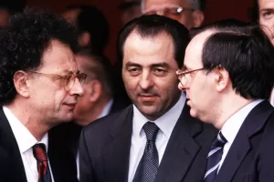 L’indelebile segno di Mani Pulite e dell’antiberlusconismo a tutti i costi L’indelebile segno di Mani Pulite e dell’antiberlusconismo a tutti i costi