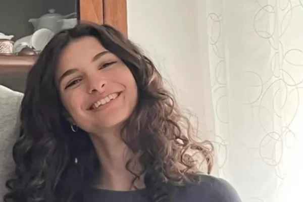 Sofia Napolitano scomparsa. L’ipotesi della fuga d’amore in Colombia e la madre a ‘Chi l’ha visto’: “Torna a casa” Sofia Napolitano scomparsa. L’ipotesi della fuga d’amore in Colombia e la madre a ‘Chi l’ha visto’: “Torna a casa”