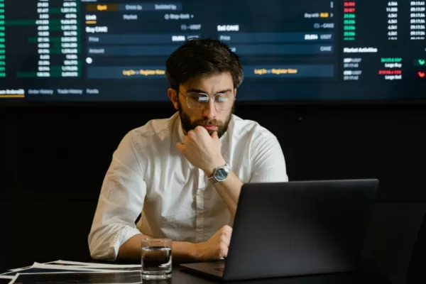 La finanza italiana senza una guida: tornano i “senior”, manca un ricambio generazionale capace di saper affrontare le crisi