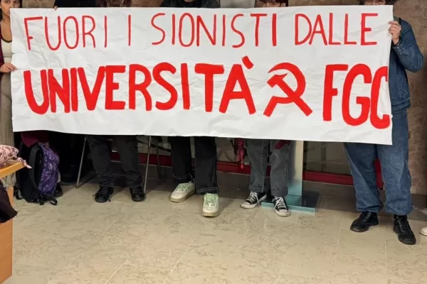 Emanuele Fiano, la Sinistra pare svegliarsi. Il racconto: “Mi hanno detto di stare zitto, è la prima volta che succede” Emanuele Fiano, la Sinistra pare svegliarsi. Il racconto: “Mi hanno detto di stare zitto, è la prima volta che succede”