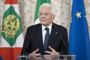 Mattarella convoca il Consiglio Supremo di Difesa contro la guerra ibrida: passo avanti per l’Italia