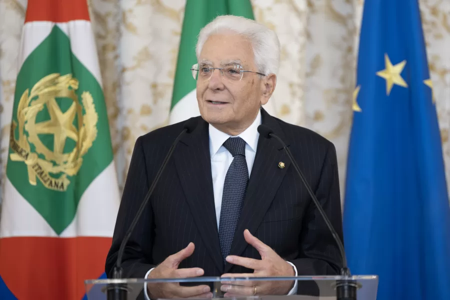Mattarella convoca il Consiglio Supremo di Difesa contro la guerra ibrida: passo avanti per l’Italia