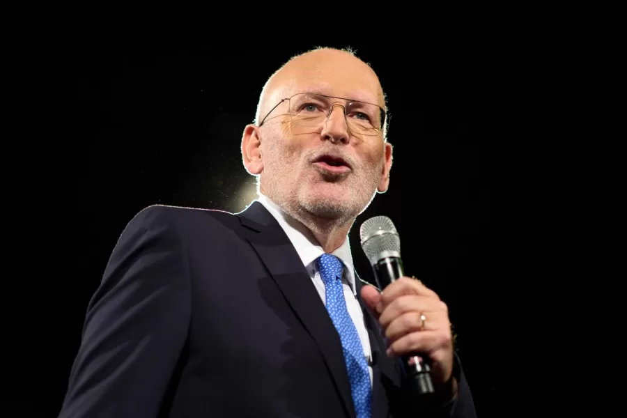 Frans Timmermans, of the center-left two party bloc of Labor Party and Green Left, attends an election campaign rally in Nijmegen, Netherlands, Tuesday, Oct. 14, 2025. (AP Photo/Peter Dejong) 


Associated Press / LaPresse
Only italy and spain