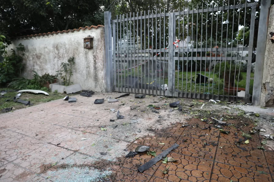 Attentato esplosivo davanti casa del giornalista di inchiesta Rai Sigfrido Ranucci, esplose la sua auto e quella della figlia ÑItalia ÑVened 17 Ottobre 2025 – Cronaca – (foto di Cecilia Fabiano/ LaPresse) 
A demonstration near the FAO press conference to protest Israel’s presence at World Food Day.Ñ RomeÑItaly ÑFriday October 17, 2025 – News – (photo by Cecilia Fabiano/LaPresse)