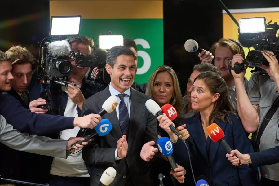 Rob Jetten, leader of the Democrats 66, D66, celebrates, one day after the general election, at the House of Representatives in The Hague, Thursday, Oct. 30, 2025. (AP Photo/Peter Dejong) 


Associated Press / LaPresse
Only italy and spain