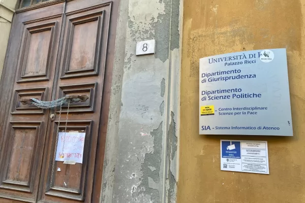 Vergogna all’Università di Pisa. Il sapere chiuso con le catene