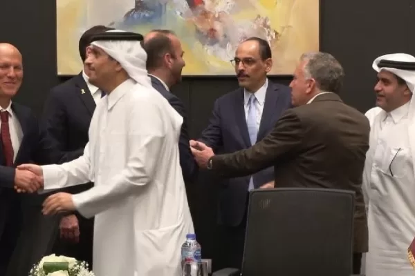 Trump annuncia la fine della guerra a Gaza: “Ostaggi liberi, Israele arretra soldati. Grande giorno per il mondo”