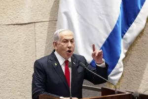 Netanyahu ripristina la tregua ma avverte: “Hamas sta ingannando tutti”. Bibi e il tema esplosivo degli Haredi, la protesta contro la leva obbligatoria Netanyahu ripristina la tregua ma avverte: “Hamas sta ingannando tutti”. Bibi e il tema esplosivo degli Haredi, la protesta contro la leva obbligatoria