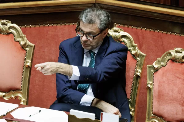 Il ministro dell’Economia Giancarlo Giorgetti nell’aula del Senato durante la discussione sulla risoluzione relativa al contenuto del Documento programmatico di finanza pubblica 2025, Roma, Mercoledì 24 Settembre 2025 (Foto Roberto Monaldo / LaPresse)
Economy minister Giancarlo Giorgetti in the Senate during the debate on the resolution regarding the content of the 2025 Public finance planning document, Rome, Wednesday, September 24, 2025 (Photo by Roberto Monaldo / LaPresse) Il ministro dell’Economia Giancarlo Giorgetti nell’aula del Senato durante la discussione sulla risoluzione relativa al contenuto del Documento programmatico di finanza pubblica 2025, Roma, Mercoledì 24 Settembre 2025 (Foto Roberto Monaldo / LaPresse)
Economy minister Giancarlo Giorgetti in the Senate during the debate on the resolution regarding the content of the 2025 Public finance planning document, Rome, Wednesday, September 24, 2025 (Photo by Roberto Monaldo / LaPresse)