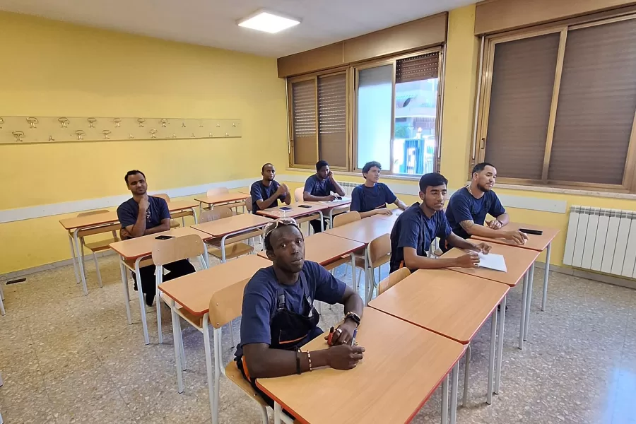 L’Italia fatica a coinvolgere giovani motivati e qualificati. L’eccezione del laboratorio ELIS