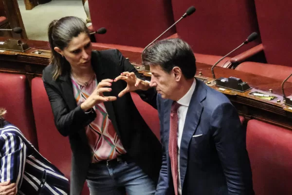 Movimento 5 Stelle nel caos, Appendino critica la gestione Conte dopo le batoste alle regionali ma l’ex premier si coccola Fico prossimo governatore…