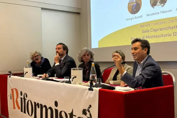 I media italiani hanno cancellato il 7 ottobre, la guerra cognitiva si combatte sullo schermo I media italiani hanno cancellato il 7 ottobre, la guerra cognitiva si combatte sullo schermo