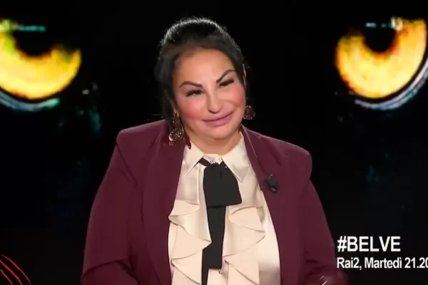 Perché Rita De Crescenzo è ospite a Belve, gaffe, droga e l’ospitata trash su Mamma Rai: “La gente mi tiene come una Madonna”