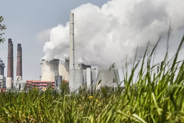 Energia, arma per l’egemonia globale: il “picco di petrolio” forse nel 2050