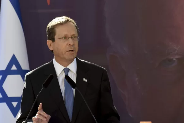 Il Corriere strumentalizza Herzog per insinuare che Netanyahu oltraggi Rabin e la sua memoria