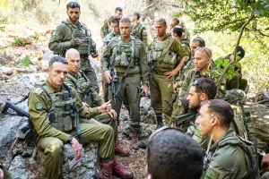 Il dossier del Generale dell’Idf: “Iran minaccia crescente. Non vogliamo invadere o occupare il Libano ma la pace è possibile se Hezbollah esce di scena” Il dossier del Generale dell’Idf: “Iran minaccia crescente. Non vogliamo invadere o occupare il Libano ma la pace è possibile se Hezbollah esce di scena”