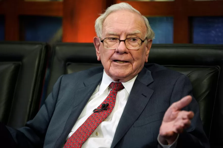 FILE – Berkshire Hathaway Chairman and CEO Warren Buffett speaks during an interview with Liz Claman on Fox Business Network’s “Countdown to the Closing Bell,” May 7, 2018, in Omaha, Neb. (AP Photo/Nati Harnik, File)


Associated Press/LaPresse