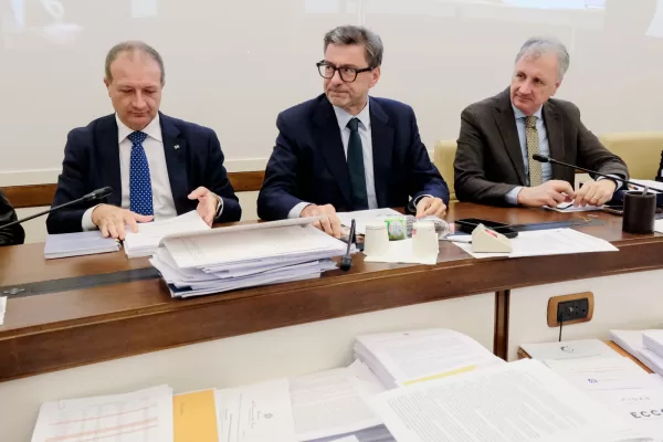 Gianmauro DellOlio M5S , il Ministro dellEconomia Giancarlo Giorgetti, Nicola Calandrini FDI in occasione dellaudizione davanti alle Commissioni Bilancio di Camera e Senato sulla legge di bilancio 2026. Senato, Roma Giovedì 06 Novembre 2025 (foto Mauro Scrobogna / LaPresse)  

Gianmauro DellOlio M5S, the Minister of Economy Giancarlo Giorgetti, Nicola Calandrini FDI during the hearing before the Budget Committees of the Chamber and Senate on the 2026 budget law. Senate, Rome, Thursday November 06 2025. (Photo by Mauro Scrobogna / LaPresse)
