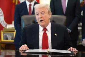 Trump, ultimatum con ringraziamento: la tipica strategia degli Stati Uniti Trump, ultimatum con ringraziamento: la tipica strategia degli Stati Uniti