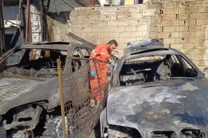A Palestinian rescue worker checks cars that were damaged in an Israeli strike on Tuesday night at the Ein el-Hilweh Palestinian refugee camp, in the southern port city of Sidon, Lebanon, Wednesday, Nov. 19, 2025. (AP Photo/Mohammed Zaatari)





Associate Press/ LaPresse
Only Italy and Spain
