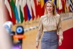 European Union foreign policy chief Kaja Kallas speaks to media as she arrives for a EU general affairs meeting at the European Council building in Brussels, Thursday, Nov.20, 2025. (AP Photo/Geert Vanden Wijngaert) 



Associated Press / LaPresse
Only italy and spain