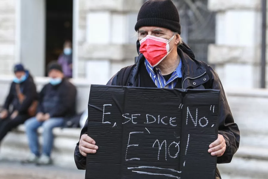 Violenza sulle donne, perché la nuova proposta di legge sul consenso è solo un’operazione ideologica figlia della filosofia woke
