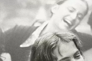 L’epoca felice, romanzo di Comencini tra tempo perduto e ansie di oggi: perché guardare indietro è importante